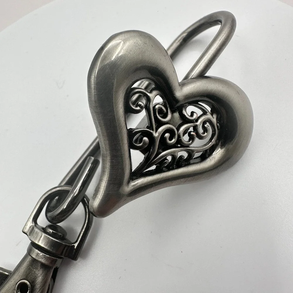 Vintage 90s Silver Tone Filigree Open Heart Key Finder Purse Hook Accessory - Picture 4 of 8
